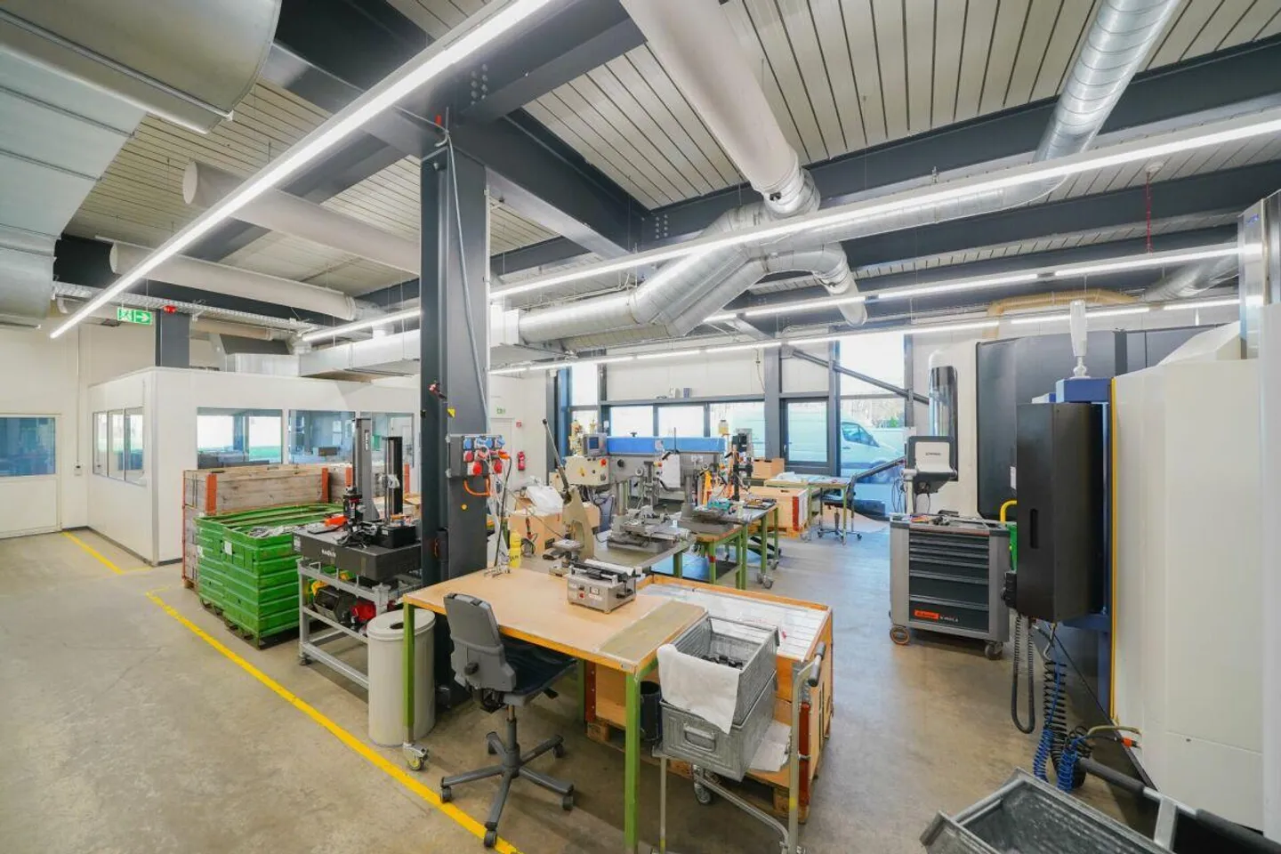 Spazi commerciali, uffici o magazzini a partire da 120 m² in posizione privilegiata - Foto 5 di 10