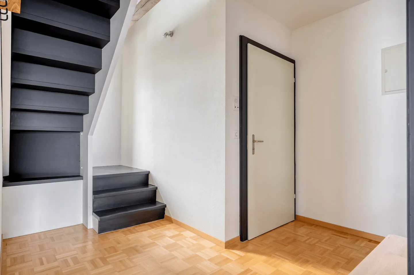 Sonderaktion! Charmantes 2.5-Zimmer-Duplex-Apartment in Zürichs lebhaftem Stadtteil 4 - Foto 13 von 14