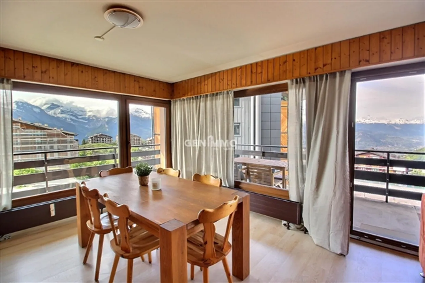 Au pied de la piste Saison de location 26/27 - Photo 3 sur 11