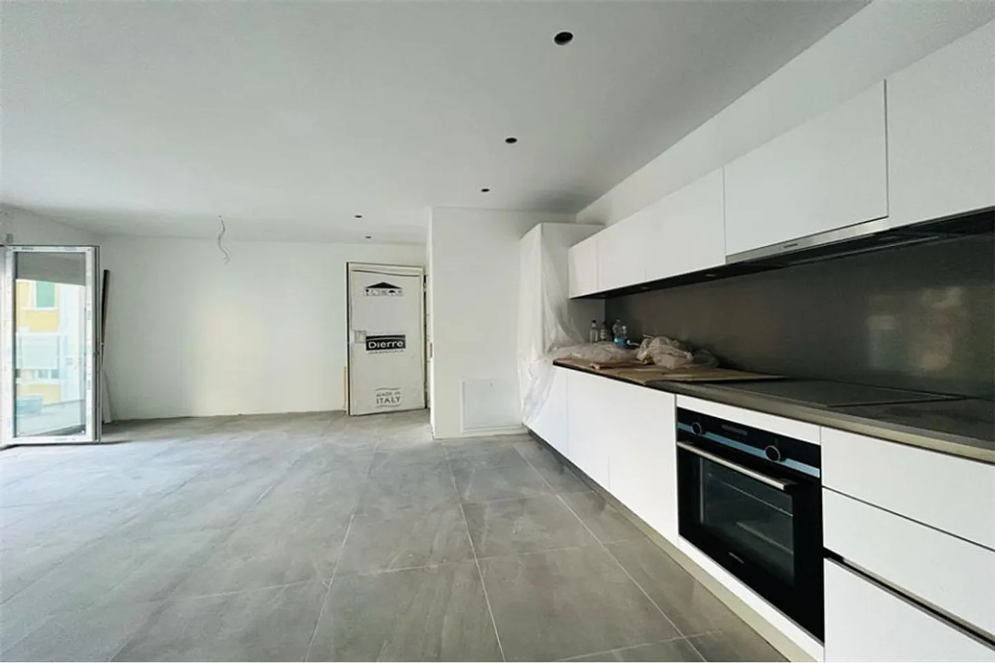 Modern Apartments in Quiet Area - Photo 4 of 13