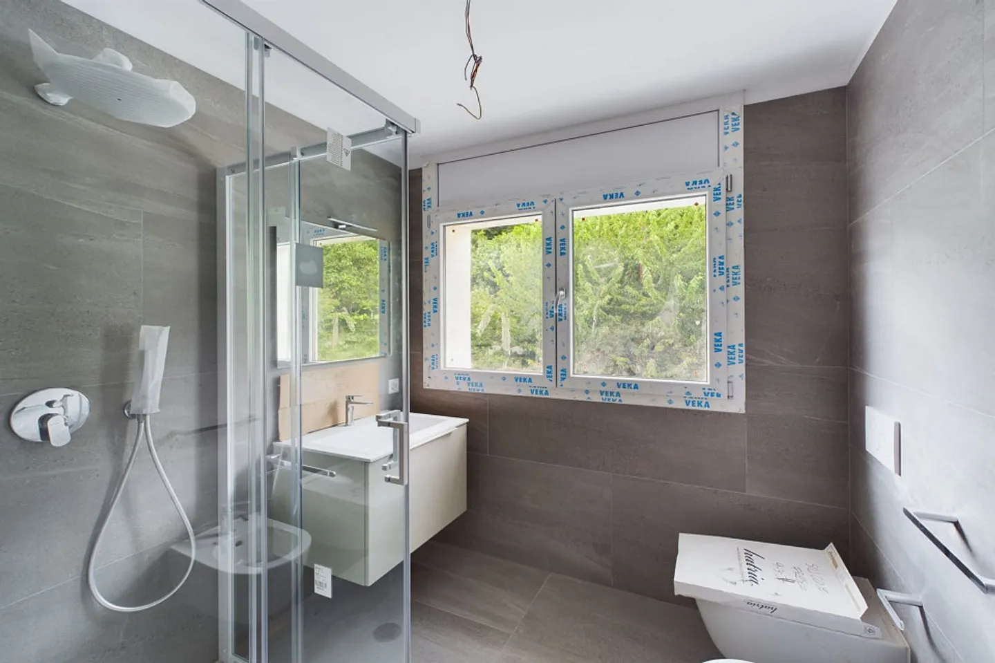 Modern Apartments in Quiet Area - Photo 9 of 13