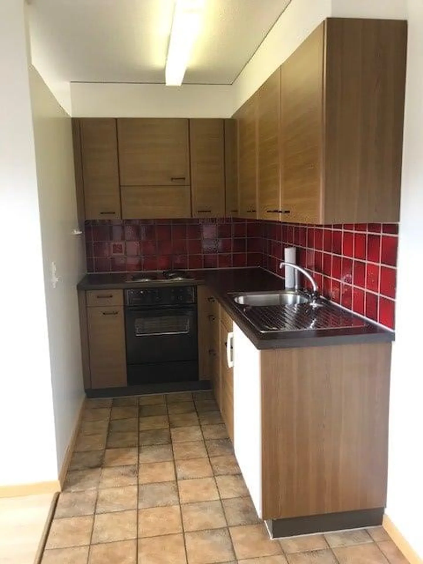 Recherche de locataire : Appartement 1 pièce abordable en emplacement central - Photo 1 sur 4