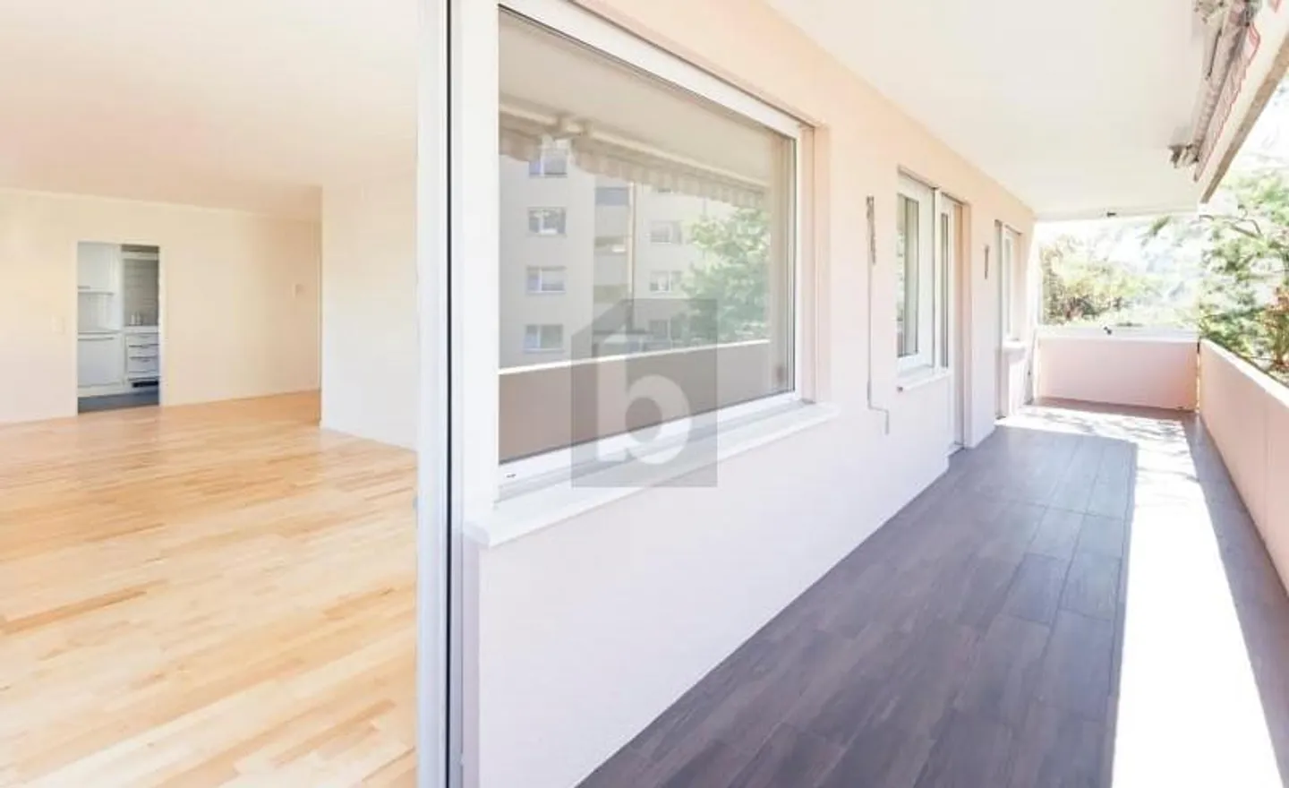 Modernes Apartment in der Natur - Foto 3 von 6