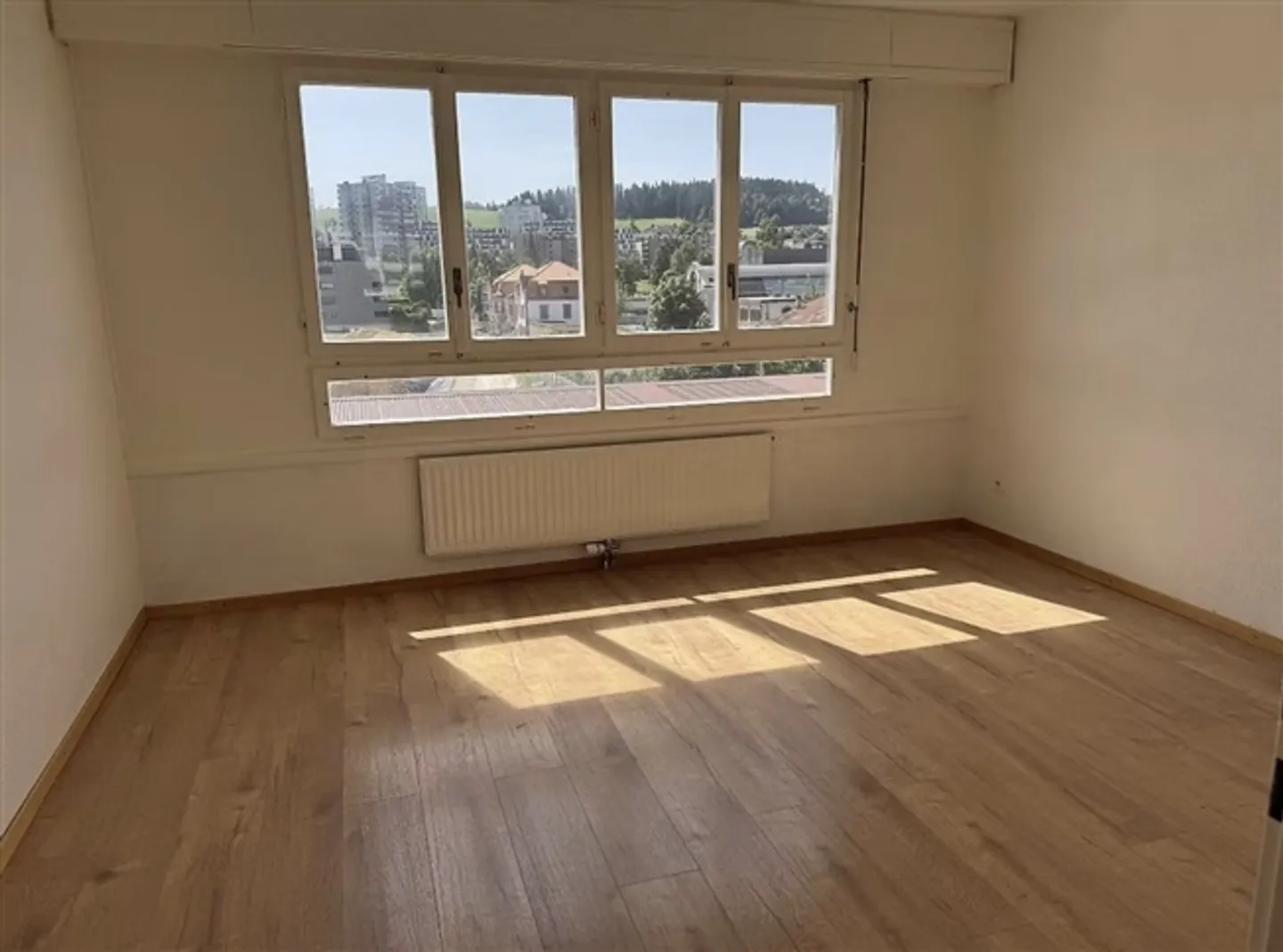 Appartement 3,5 pièces avec balcon - Photo 3 sur 7