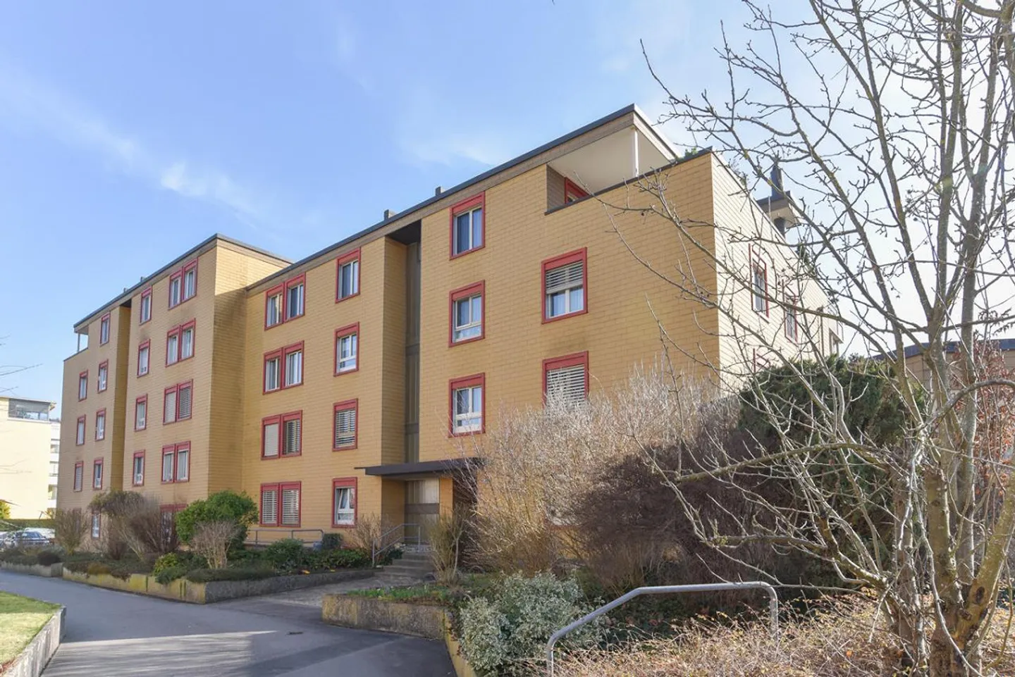 Renovierte Parterre-Wohnung mit Wintergarten und Gartenanteil - Foto 2 von 14