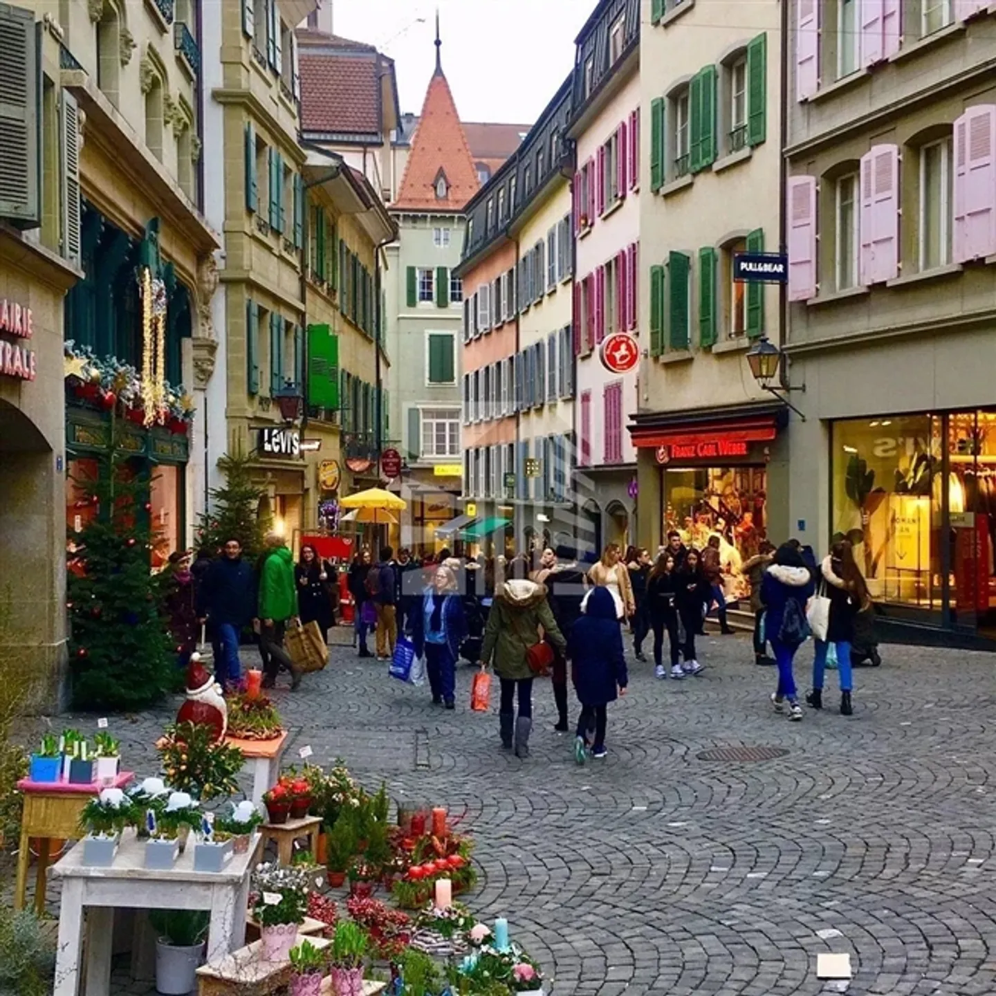 Passage commercial dans le centre-ville - Photo 1 sur 1