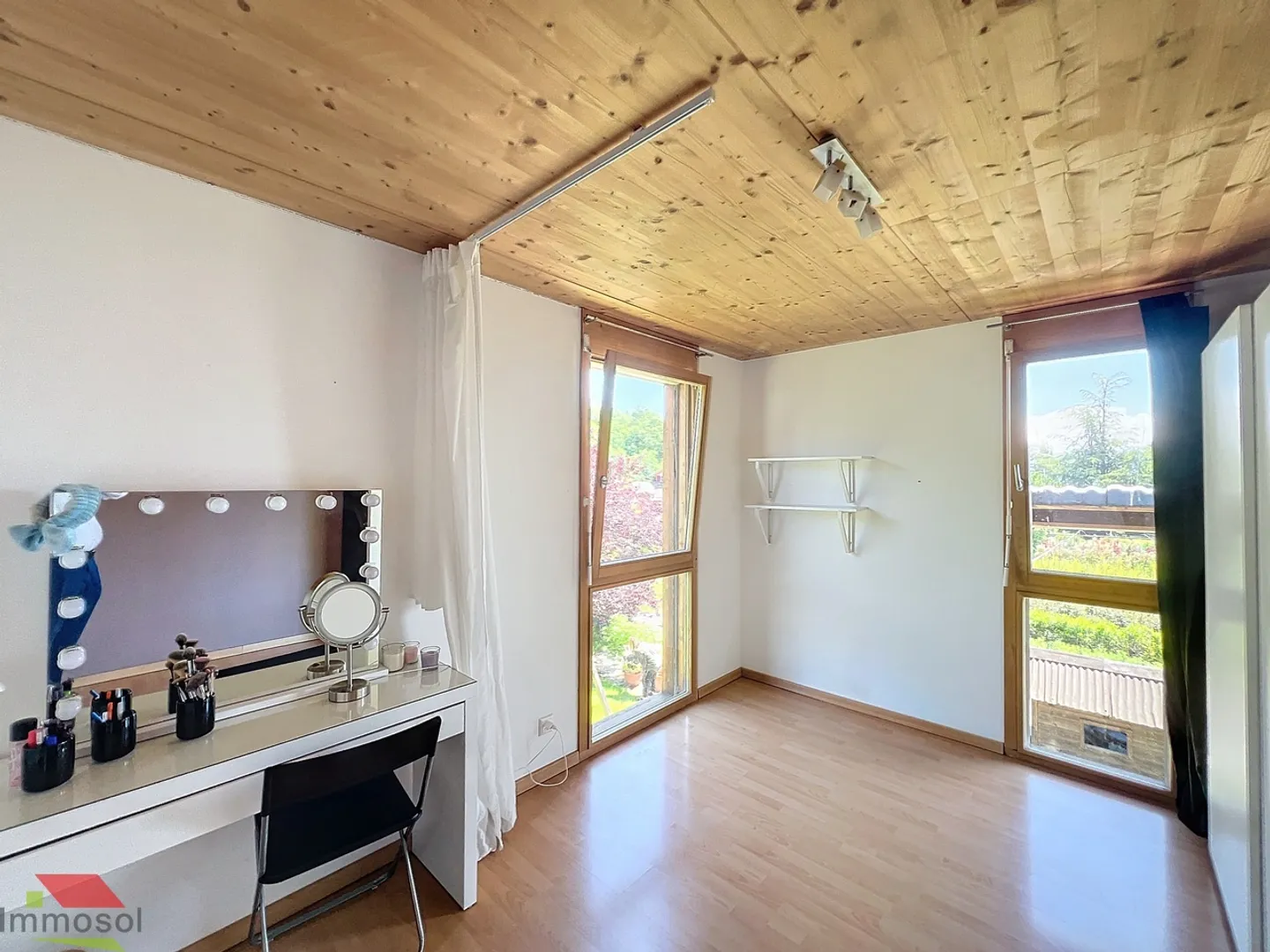 Jouxtens-Mézery - Einfamilienhaus auf 3'000 m2 Grundstück - Foto 10 von 12