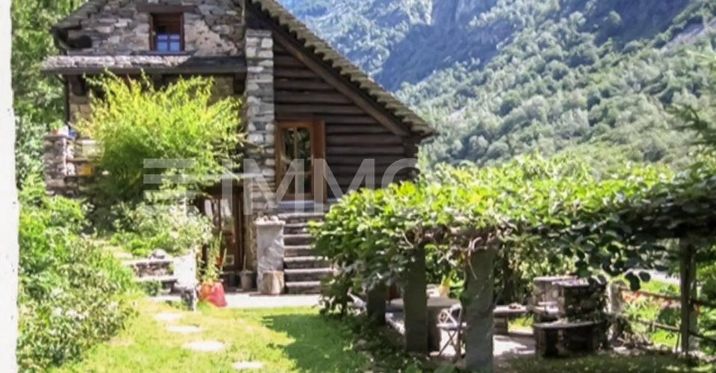 3 charming renovated rustic houses - guaranteed yield - Photo 2 of 5