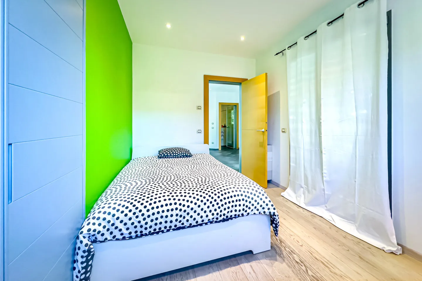 Elegante Villa mit Panoramablick in Lugano-Vezia - Foto 9 von 13