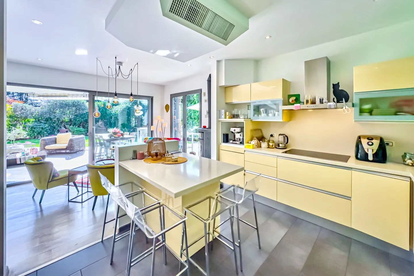 Elegante Villa mit Panoramablick in Lugano-Vezia - Foto 5 von 13