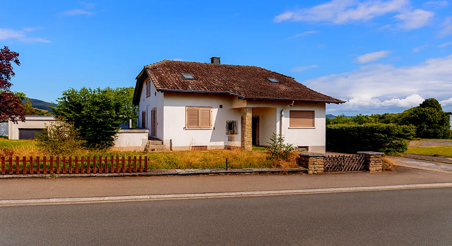 Family Home with Sunny Terraces - Photo 2 of 20