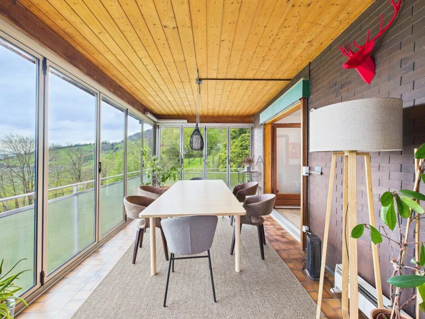Ultima possibilità per la tua casa da sogno con una vista sensazionale sul lago e sulle montagne! - Foto 4 di 18