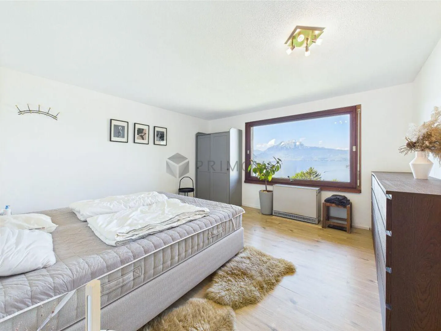 Ultima possibilità per la tua casa da sogno con una vista sensazionale sul lago e sulle montagne! - Foto 7 di 18