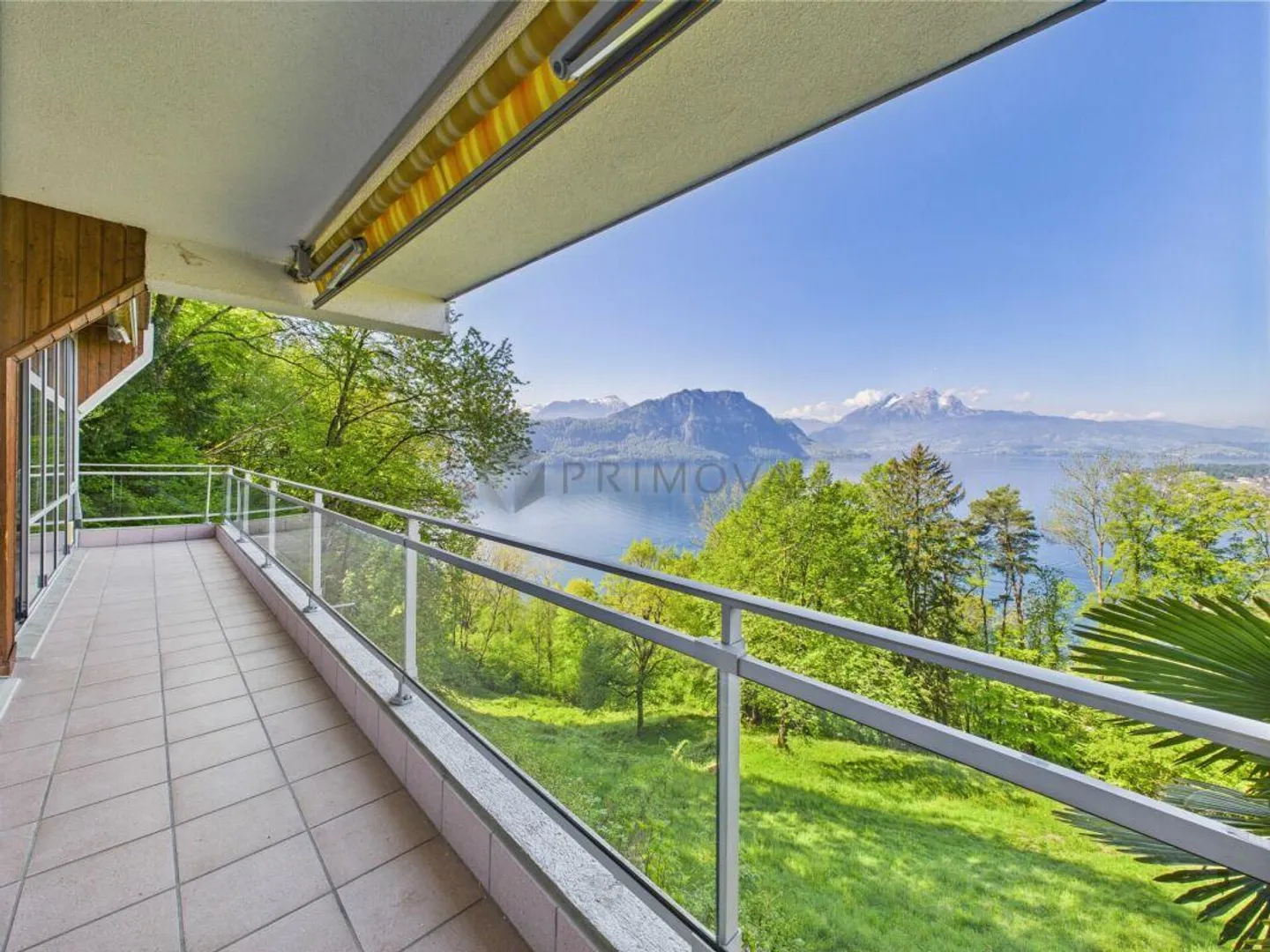 Ultima possibilità per la tua casa da sogno con una vista sensazionale sul lago e sulle montagne! - Foto 10 di 18