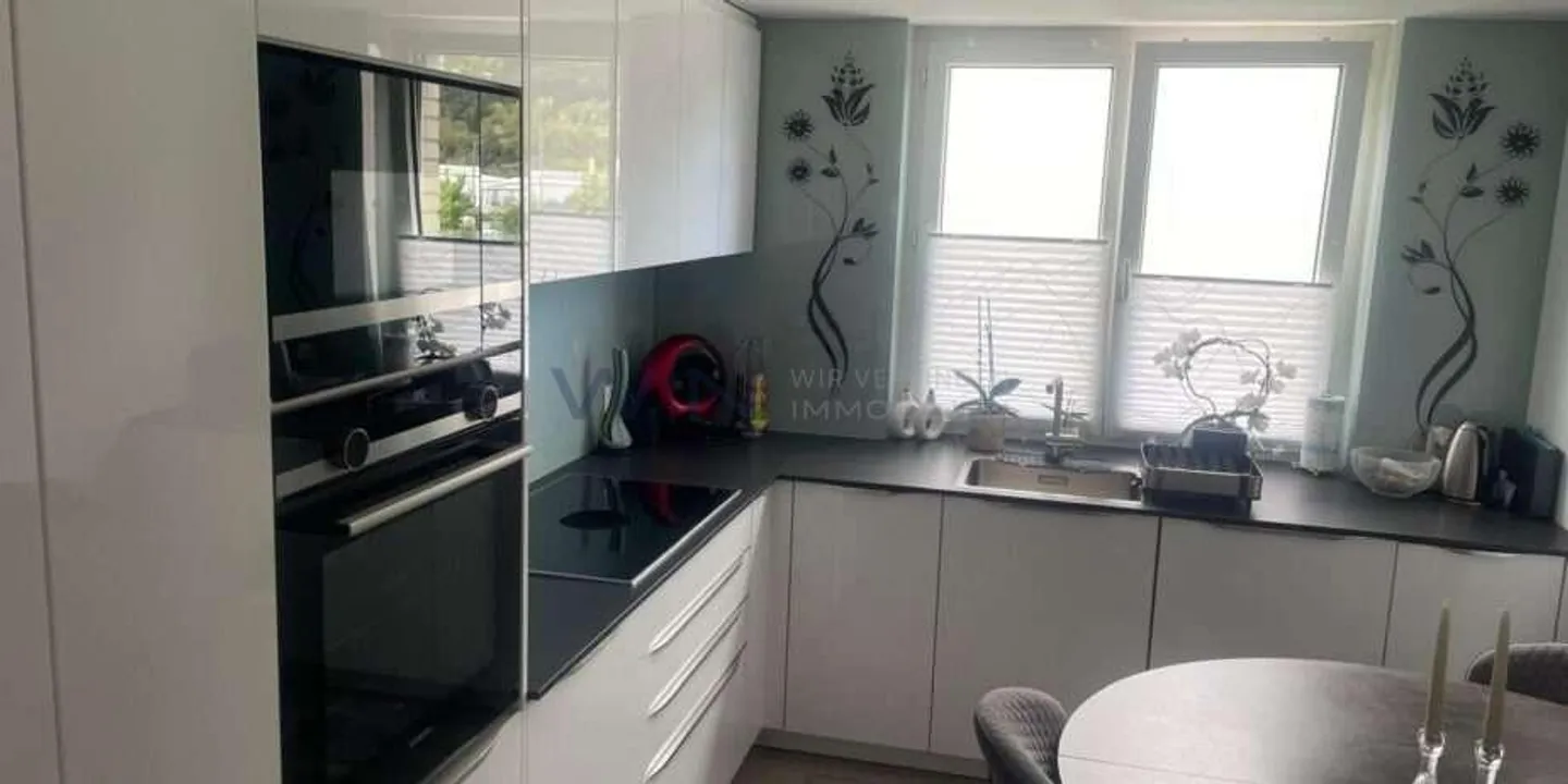 Top renovated 4.5-room apartment - Photo 11 of 13