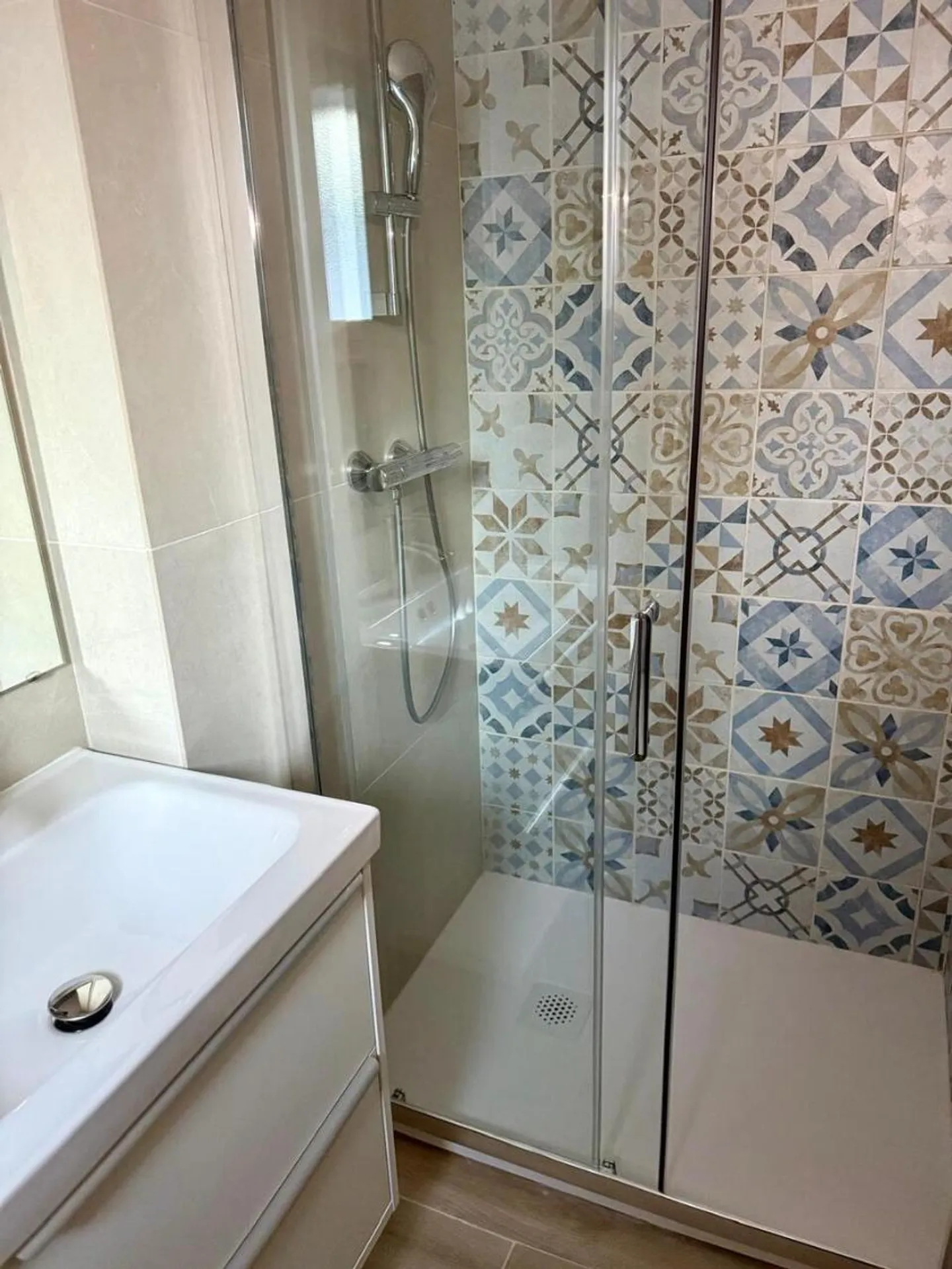 Charming small renovated studio - IN THE YEAR - Photo 6 of 6