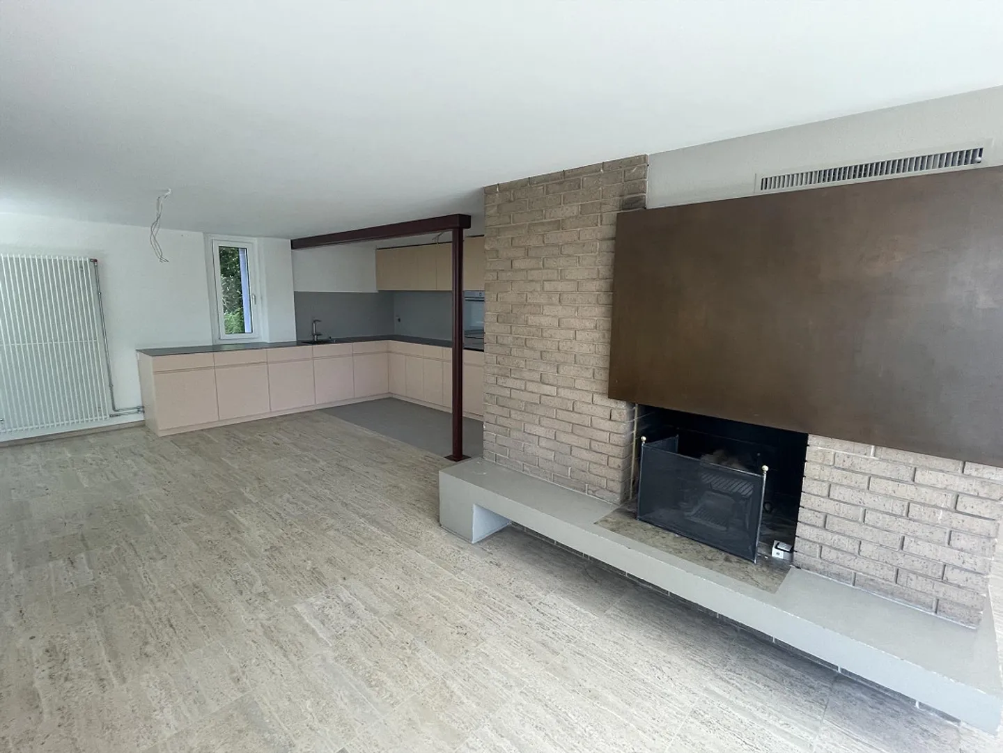 6.5-Room Single-Family Home with Pool and Double Garage in Arlesheim for Rent - Photo 3 of 12