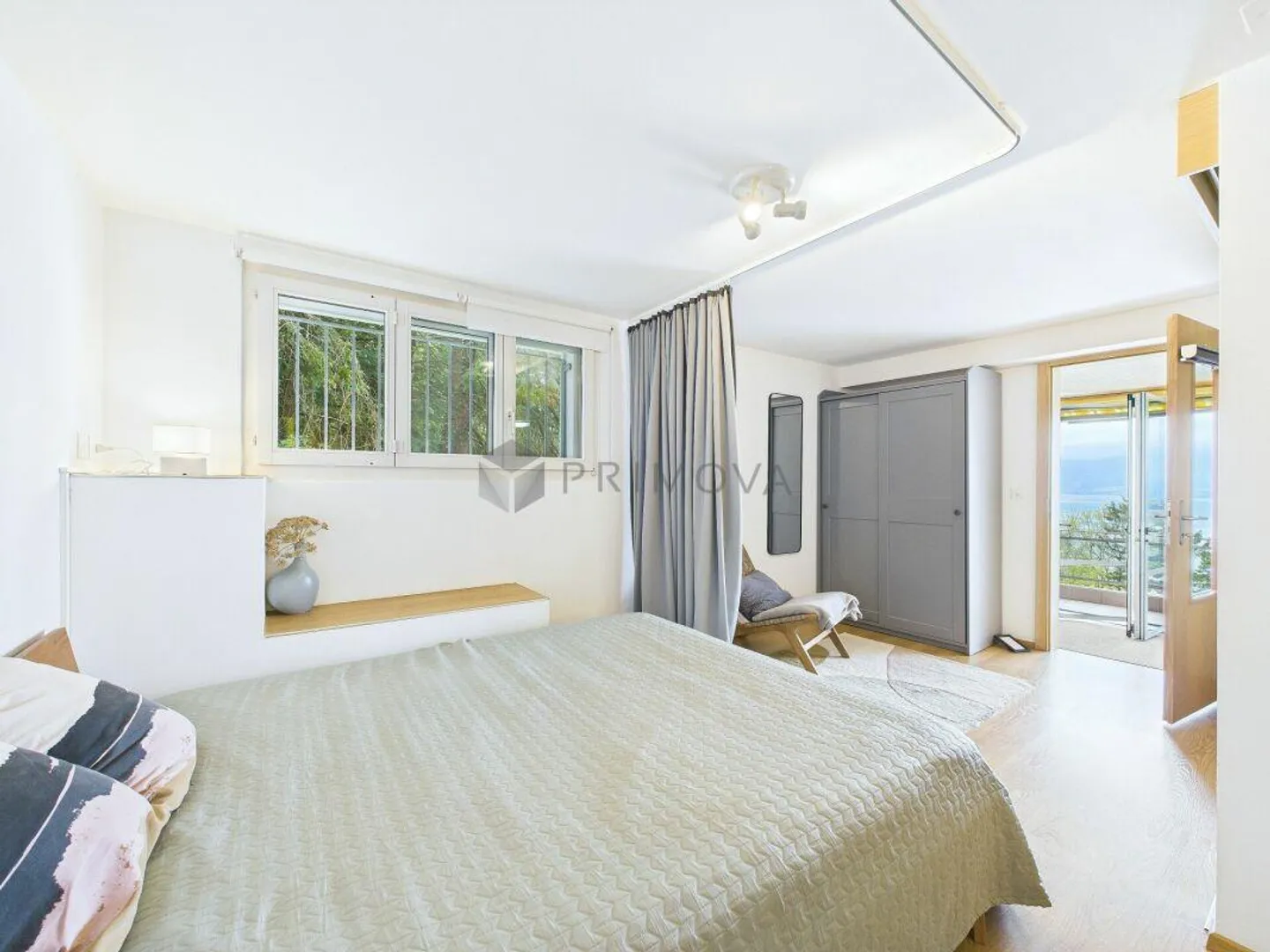 Ultima possibilità per la tua casa da sogno con una vista sensazionale sul lago e sulle montagne! - Foto 13 di 18