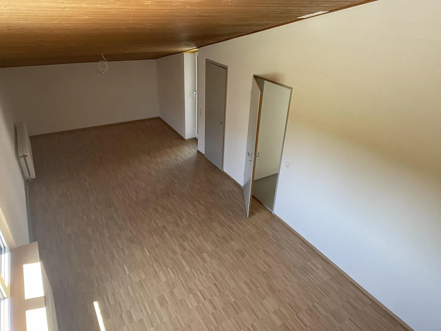 6.5-Room Single-Family Home with Pool and Double Garage in Arlesheim for Rent - Photo 8 of 12