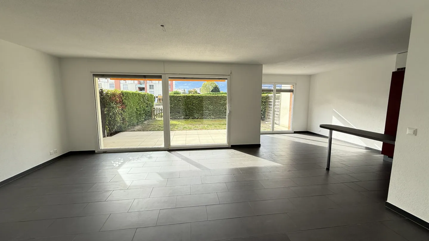 Grande appartement de 3,5 pièces disponible immédiatement - Photo 5 sur 9