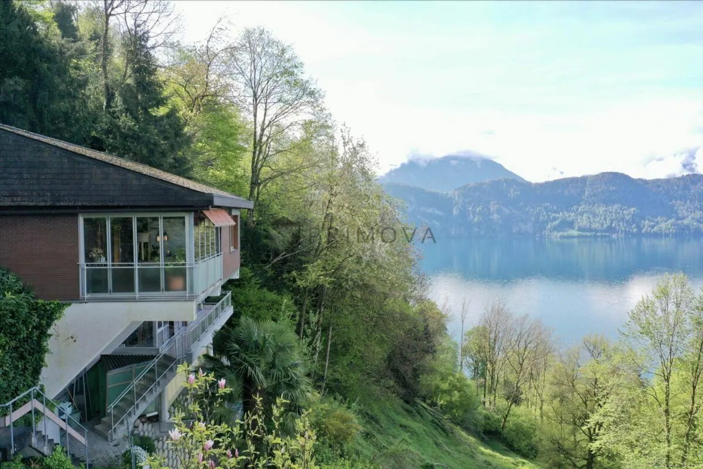Ultima possibilità per la tua casa da sogno con una vista sensazionale sul lago e sulle montagne! - Foto 18 di 18