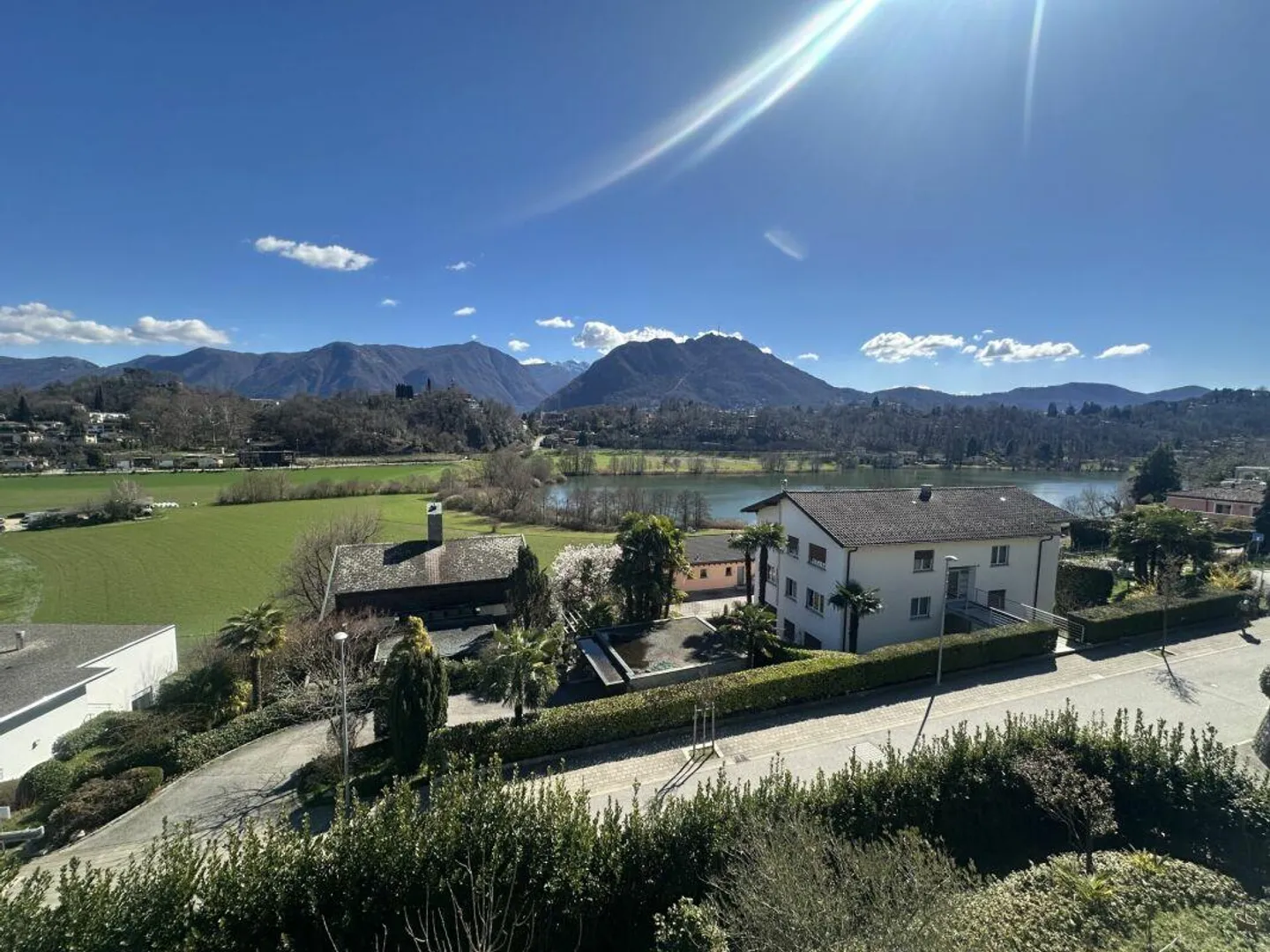 Bellissimo appartamento di 6 stanze con grande terrazza - Foto 2 di 11