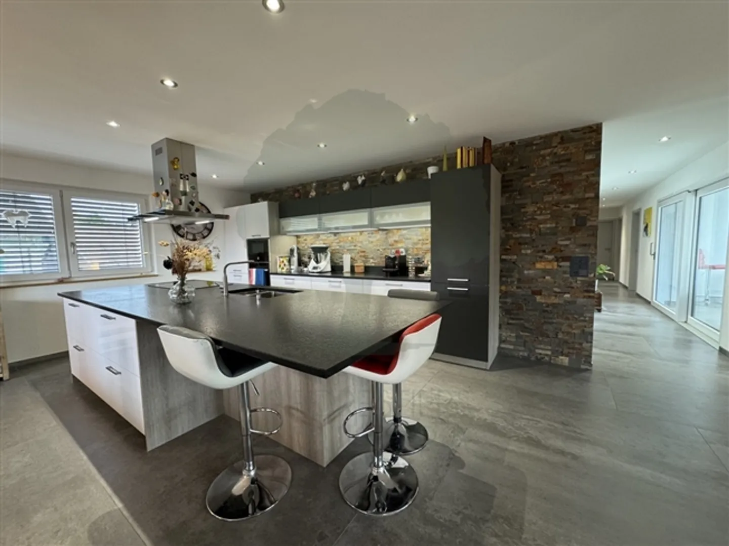 Attico mozzafiato con 4,5 stanze ad Alle - Foto 2 di 20