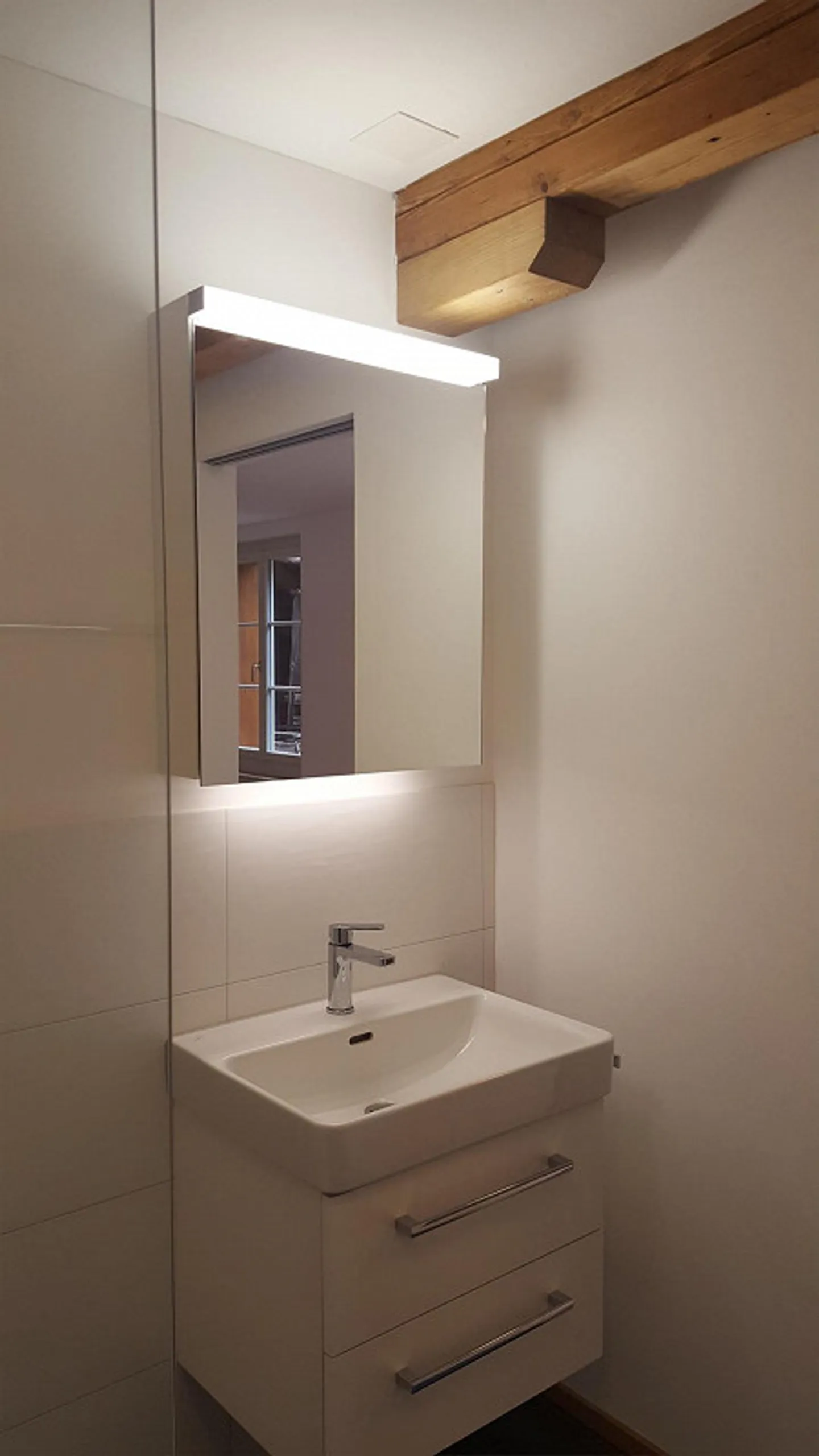 Charmante 2.5-Zimmer-Maisonette in historischer Mühle mit Seesicht - Foto 9 di 18