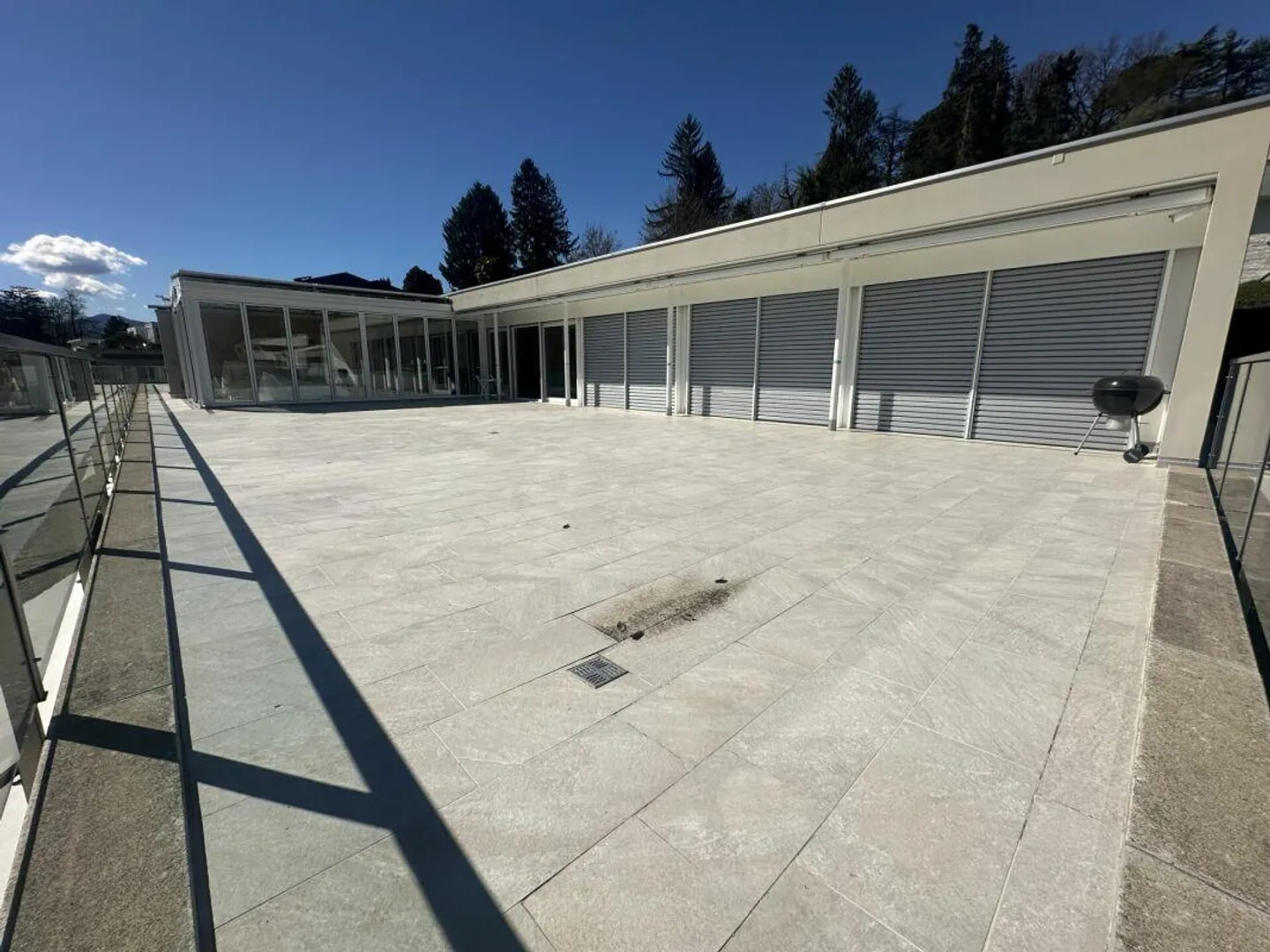 Bellissimo appartamento di 6 stanze con grande terrazza - Foto 9 di 11