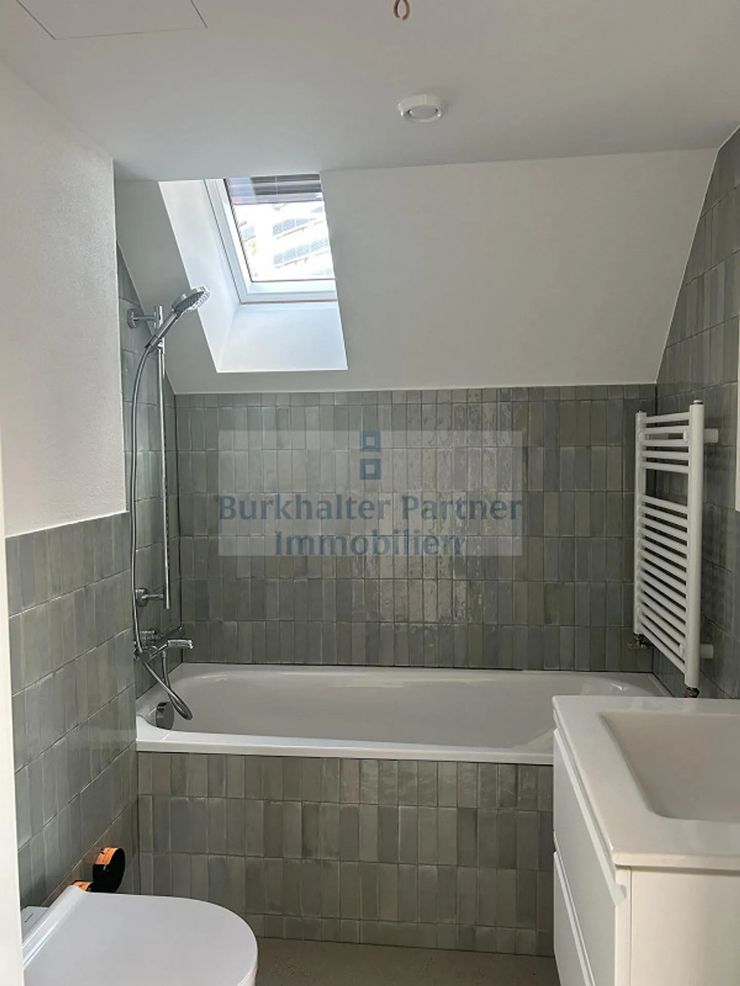 After complete renovation, we are renting at Brünnenstrasse 65 in 3018... - Photo 4 of 6