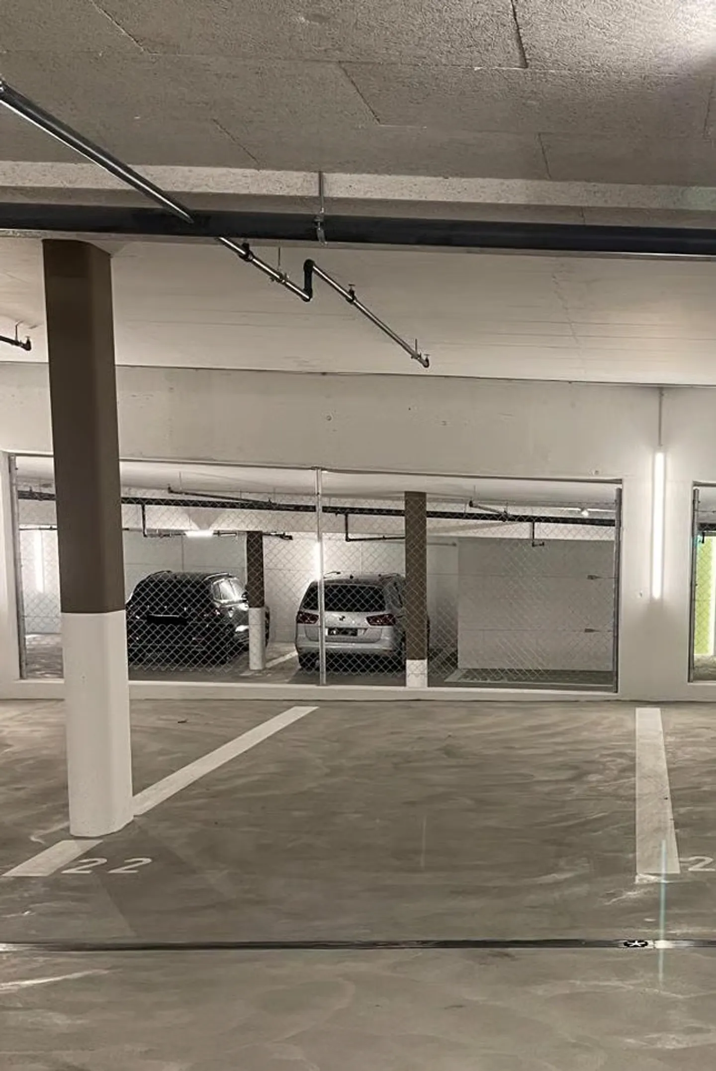 Parking space for rent in underground garage - Photo 2 of 3