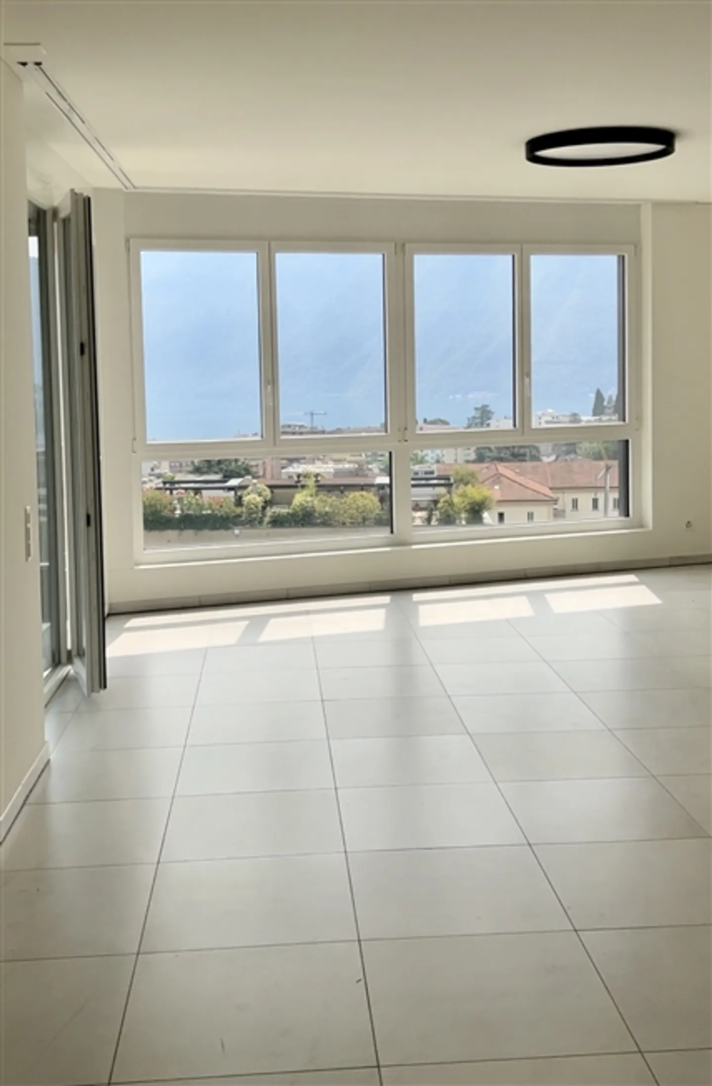 Apartment for rent in Lugano, Switzerland - Photo 3 of 10