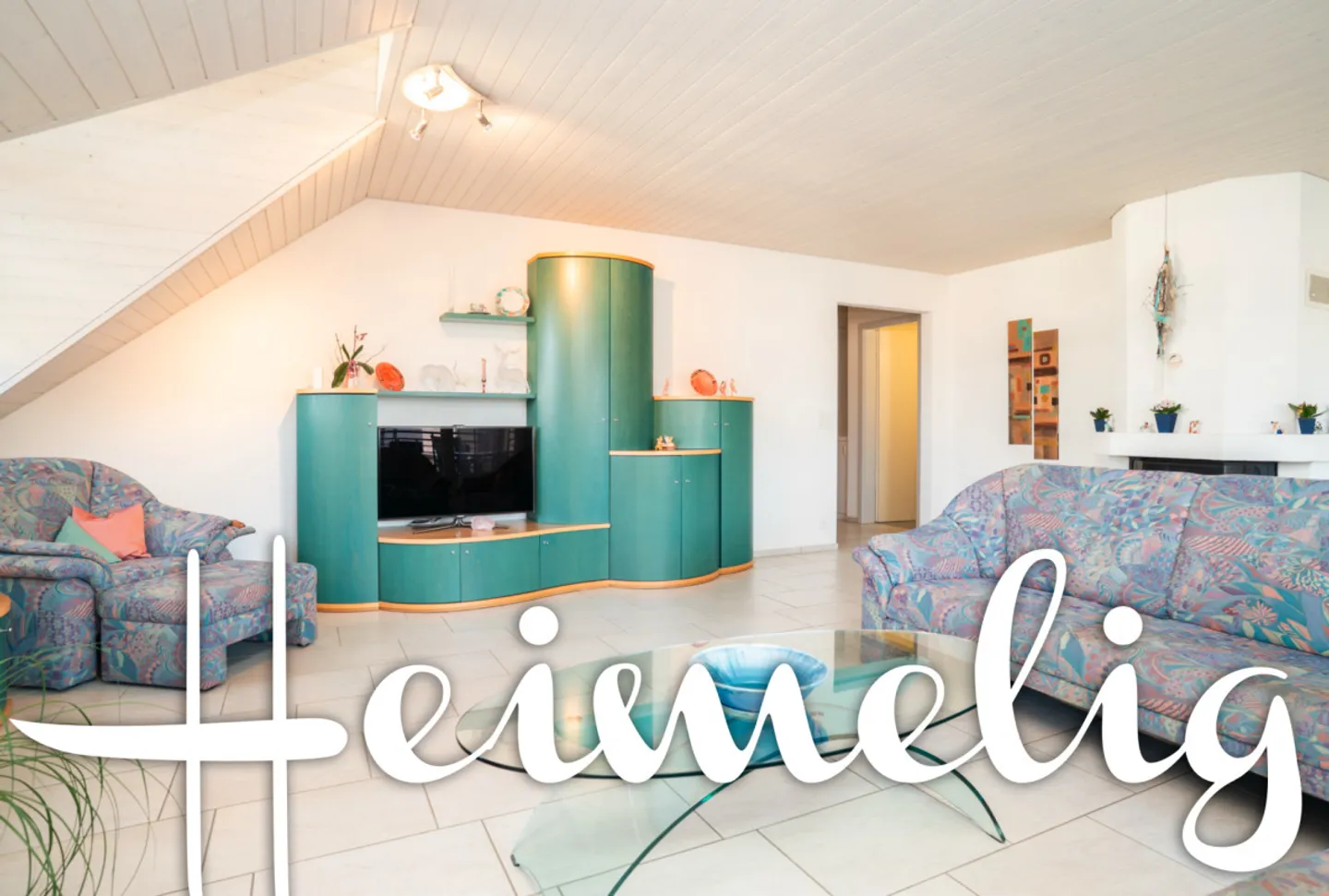 Charmante Dachwohnung in Neftenbach - Foto 1 von 20