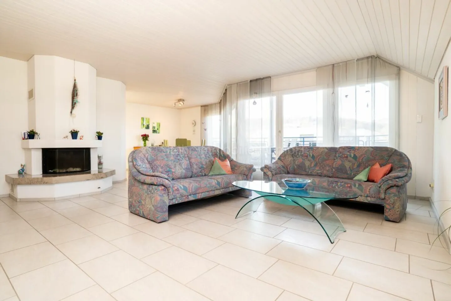 Charmante Dachwohnung in Neftenbach - Foto 5 von 20