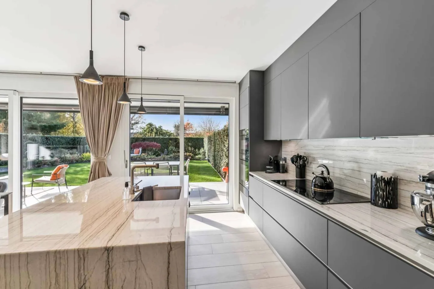 Esclusivo! Magnifico appartamento di 5 stanze in assoluta tranquillità - Foto 2 di 13