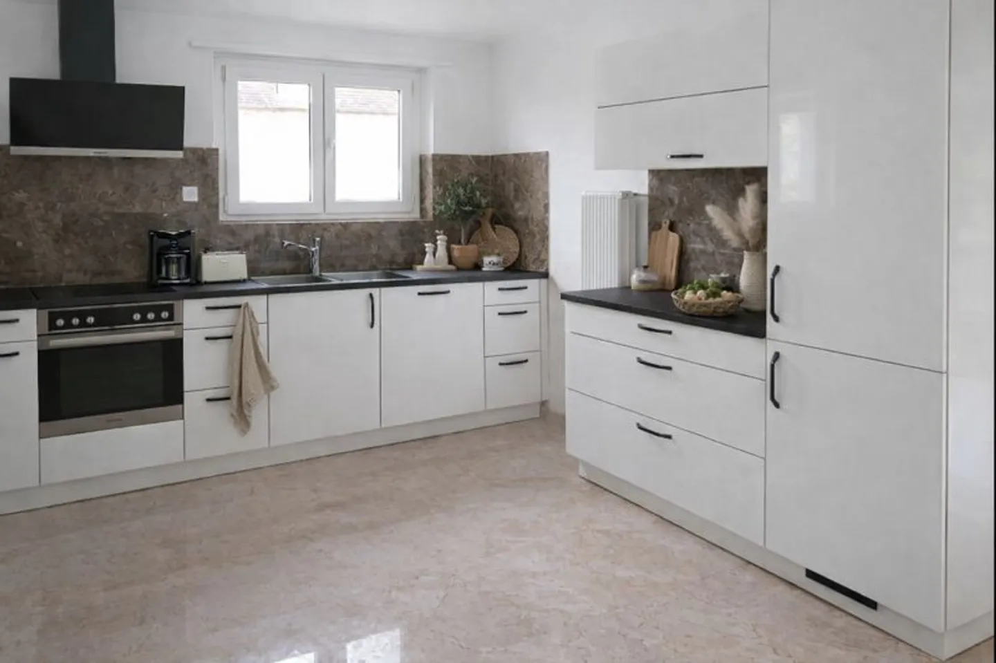 Appartamento di alta gamma con 3 stanze - volumi generosi e luce - Foto 4 di 5