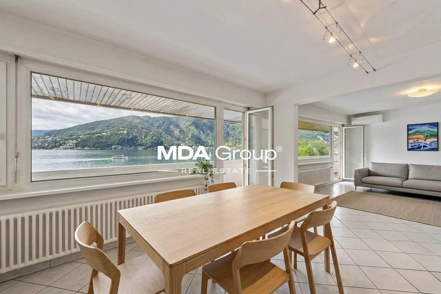 Atemberaubende Villa mit Seeblick - Foto 5 von 13