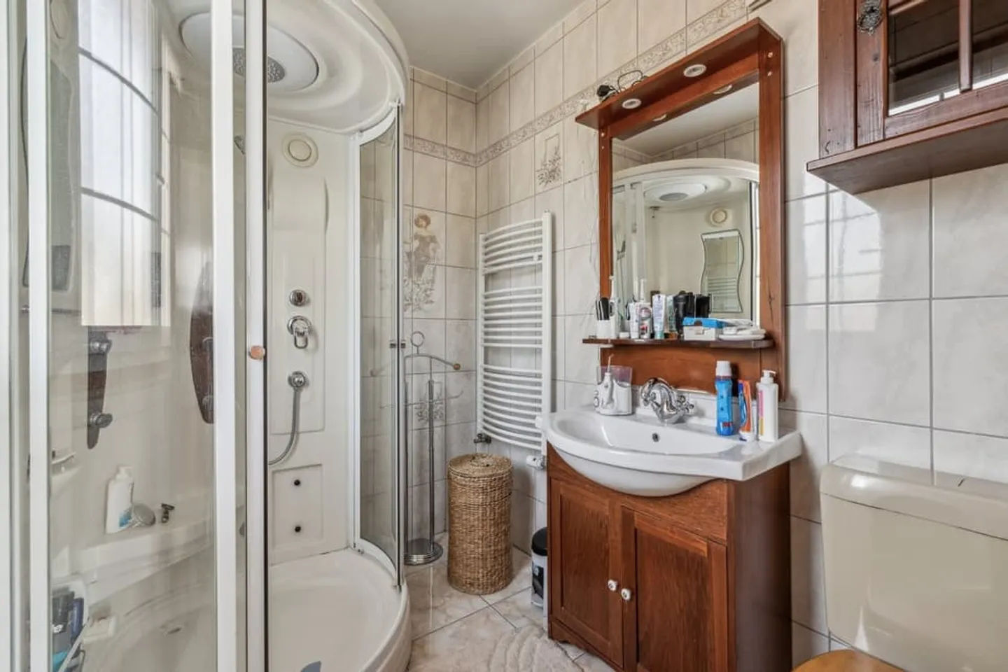 Exklusiv - BESETZTE VIAGER OHNE MIETE - PRÄCHTIGE VILLA MIT POOL - Foto 7 von 12