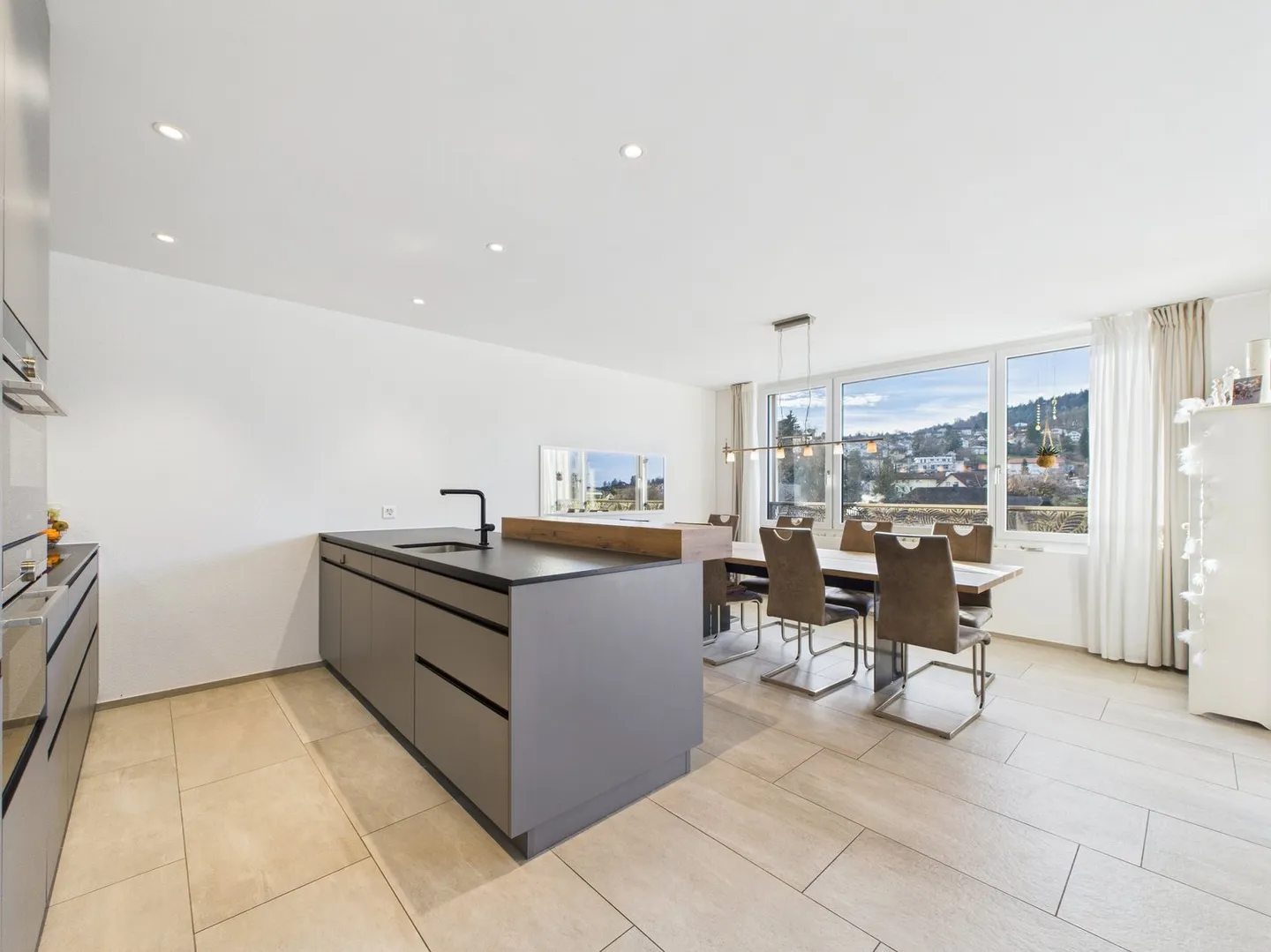 Exklusive Neubauwohnung mit schönem Ausblick - Foto 10 von 21