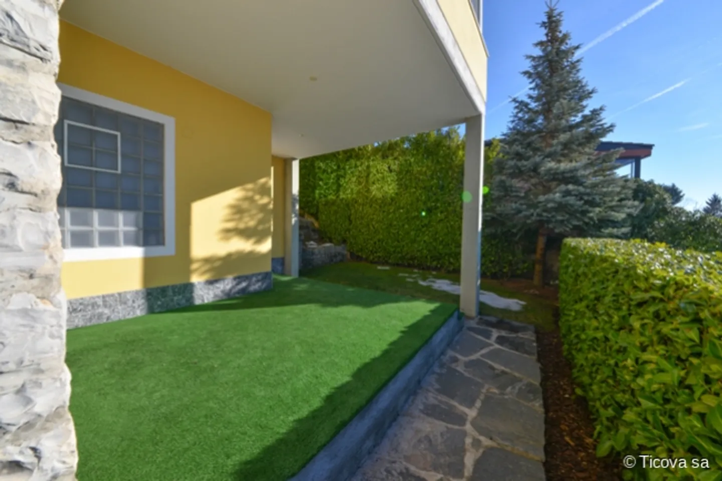 Beautiful detached house with panoramic view in Cureggia - Photo 2 of 8