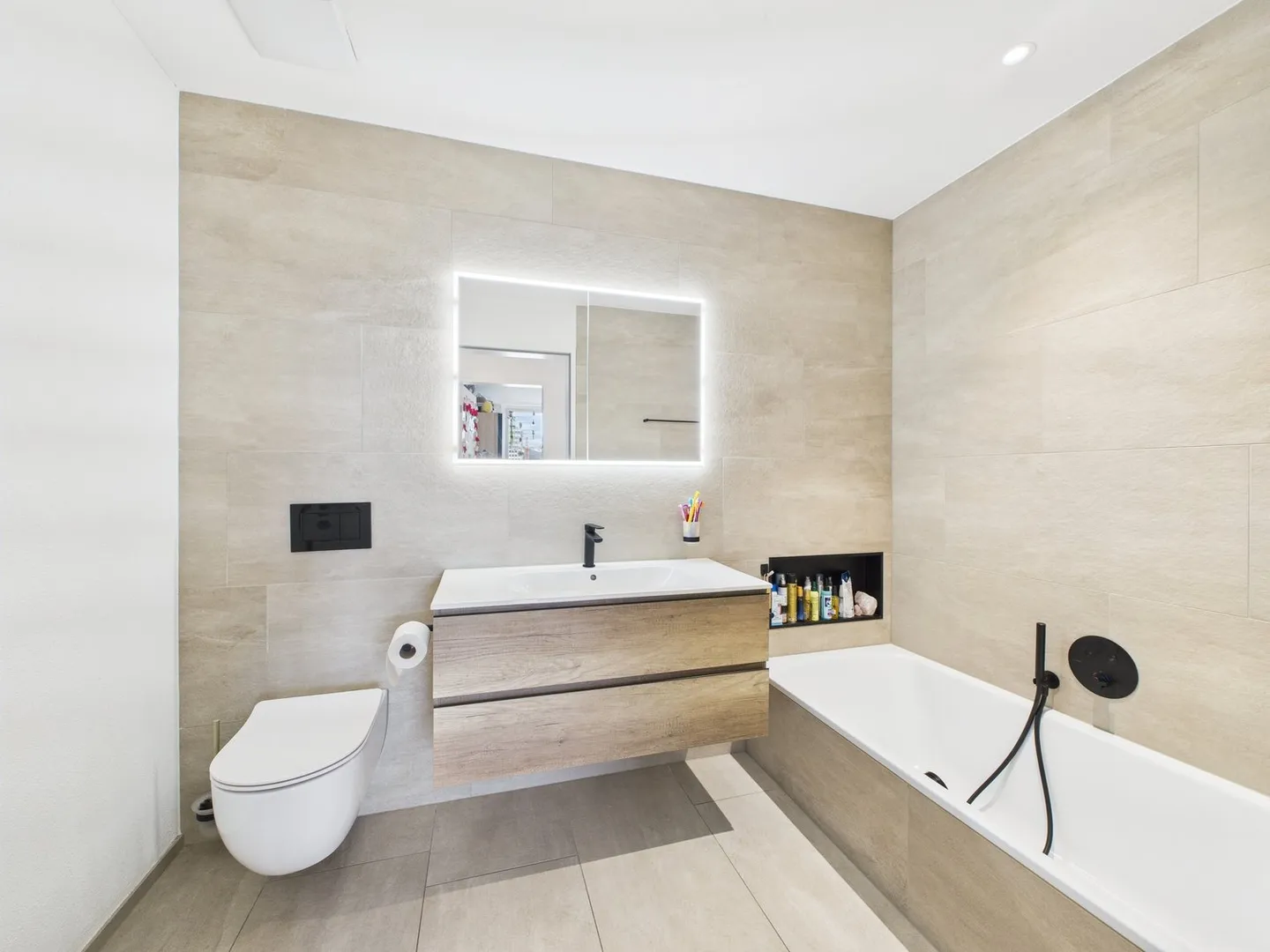 Exklusive Neubauwohnung mit schönem Ausblick - Foto 15 von 21