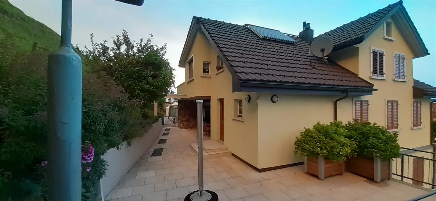 Appartamento 4,5 locali con stufa svedese - Foto 1 di 8