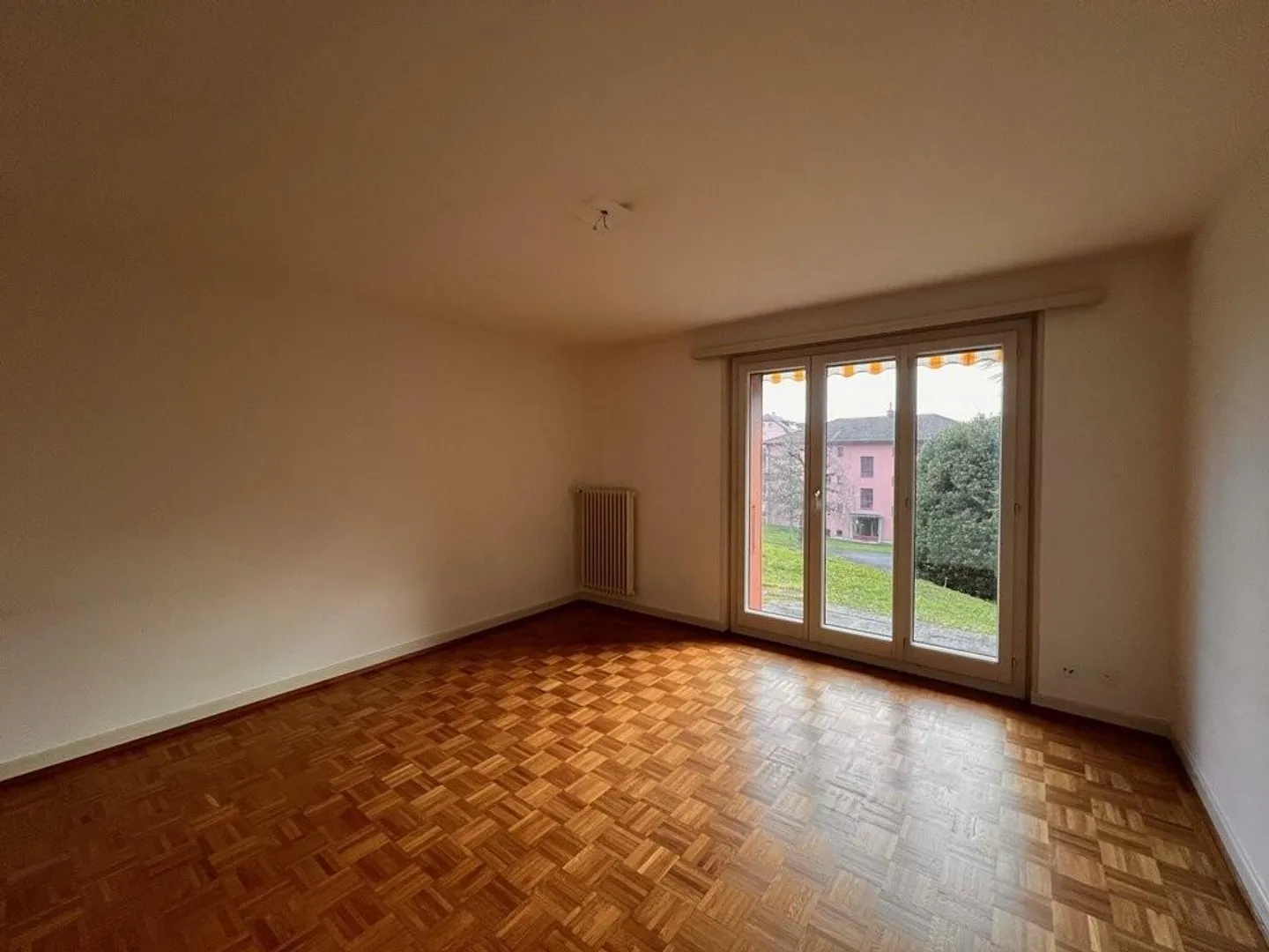 Appartamento con terrazza - Foto 4 di 7