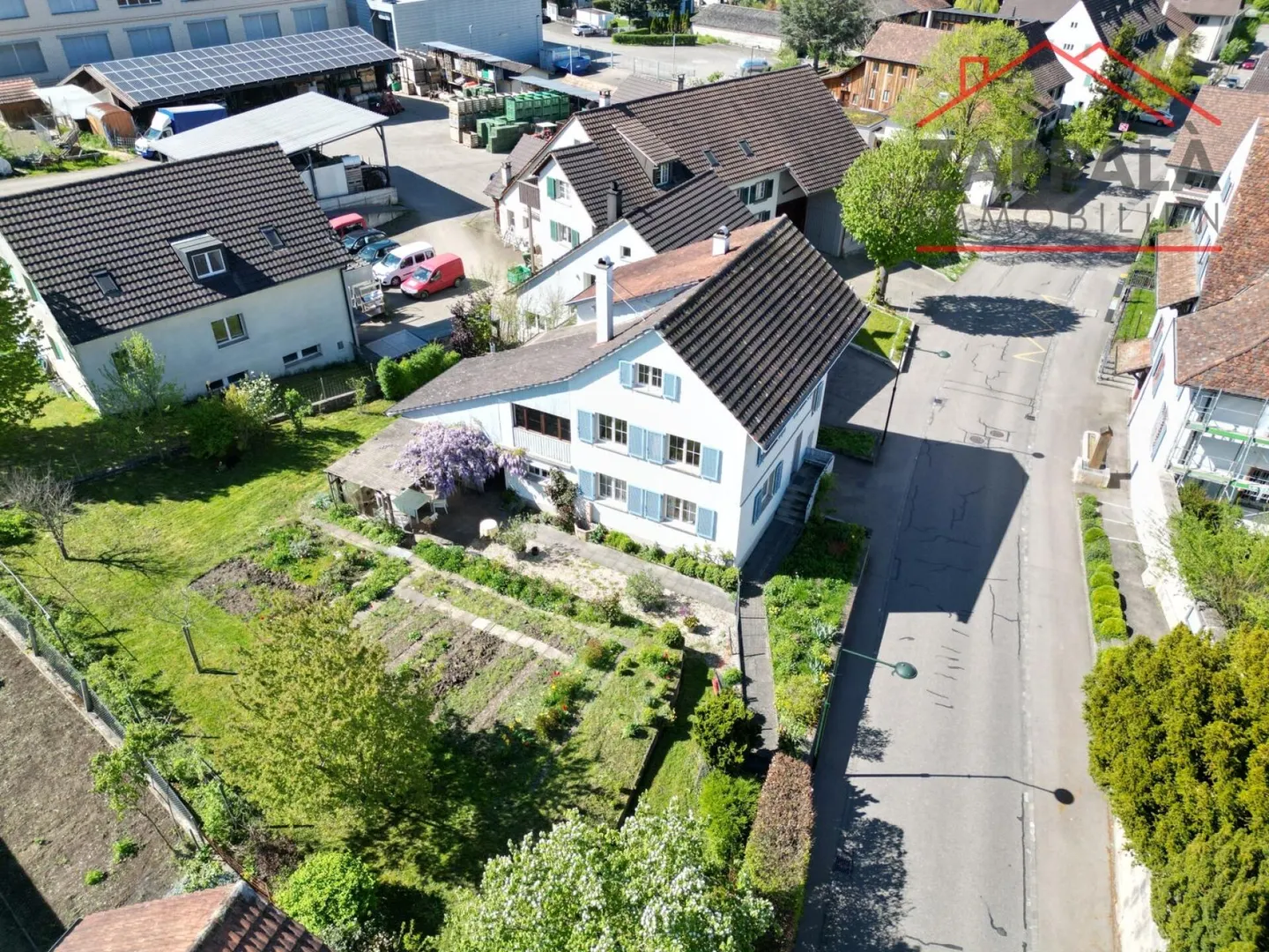 Charming 3-room apartment with large garden in Biel-Benken (BL) - Photo 1 of 11