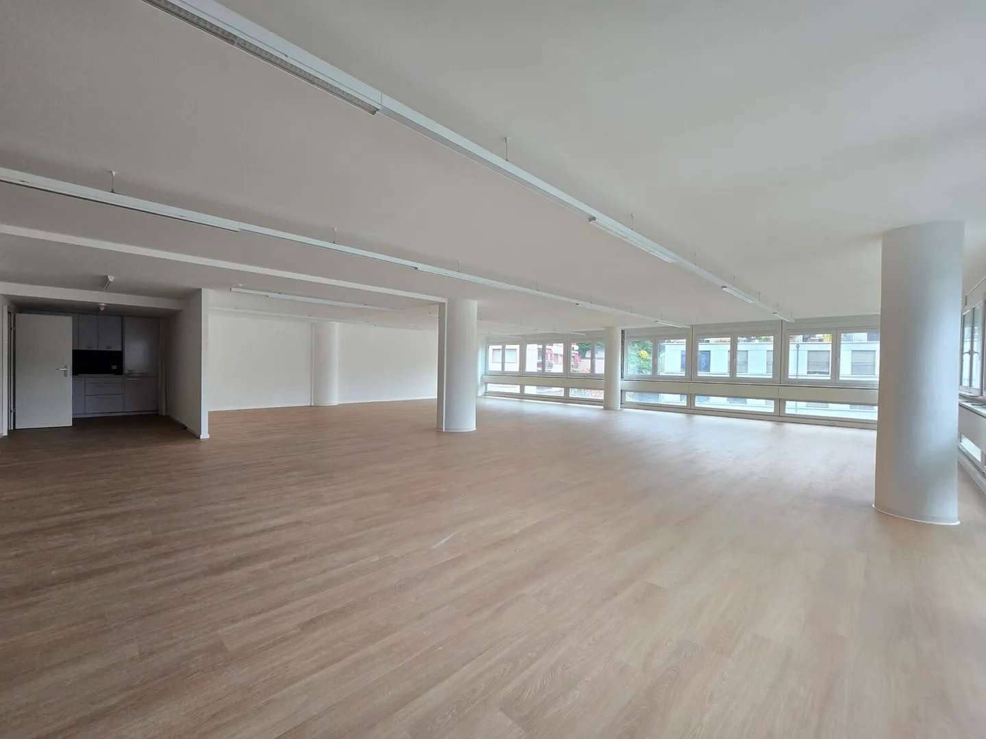 Office space for rent - Photo 12 of 13