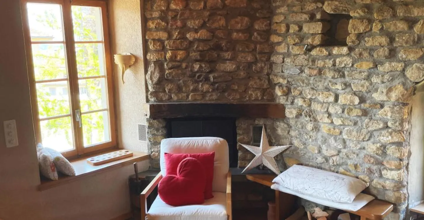 Magnifica casa del XVI secolo, che combina l'eleganza di un tempo con il comfort contemporaneo - Foto 2 di 4