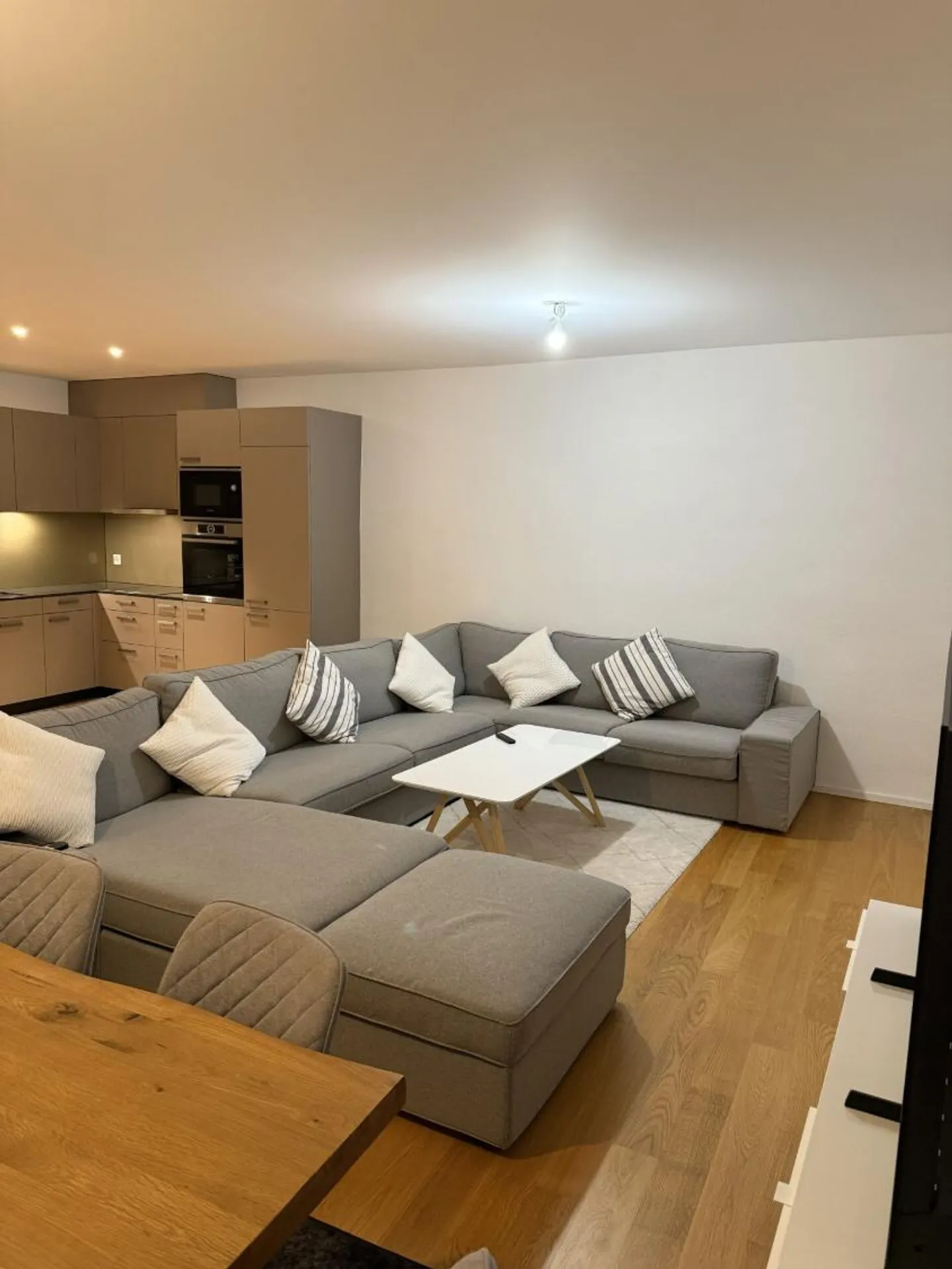 3.5-room apartment - Yverdon-les-Bains - Photo 2 of 11