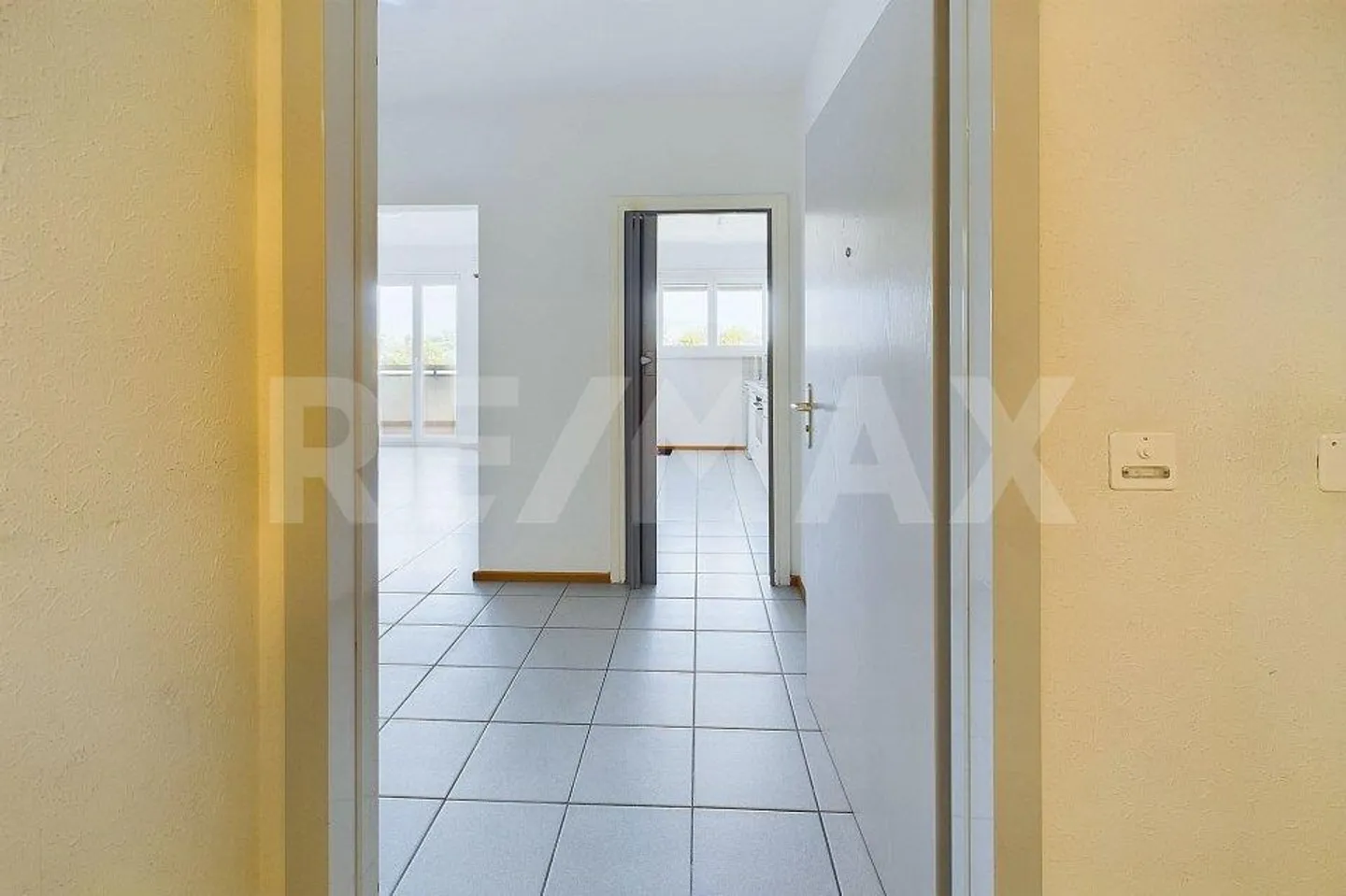 Komfortable 3  Zimmerwohnung mit grenzenloser Aussicht - Foto 13 von 13