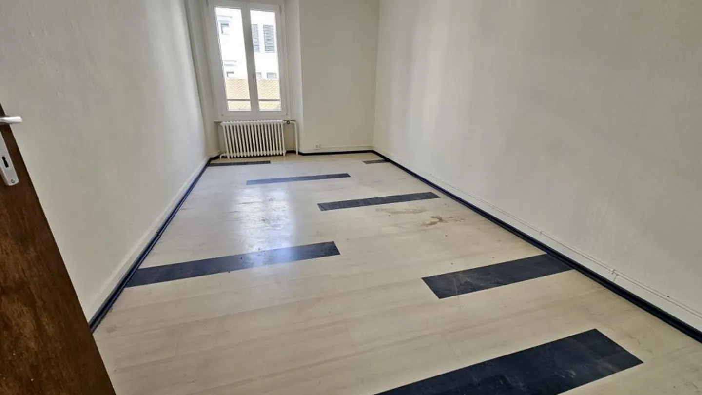 3.5 Room Apartment - Photo 5 of 6