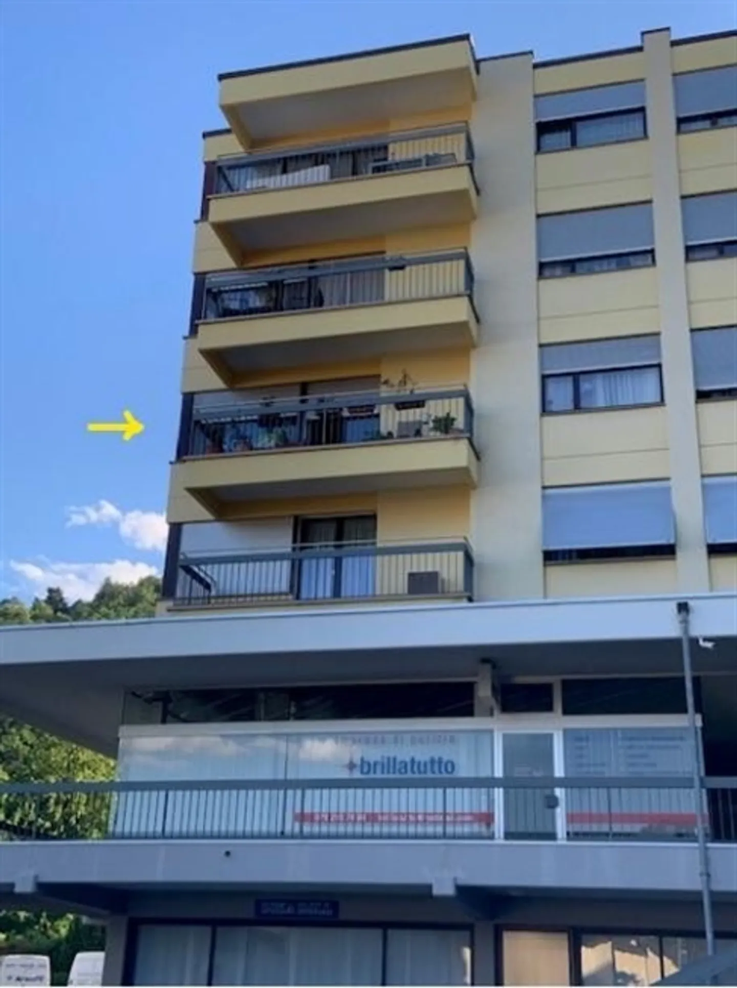 «Appartamento 3.5 locali a Losone con posteggio esterno / 3.5 Zimmer-Wohnung in Losone mit Aussenparkplatz» - Foto 1 di 17